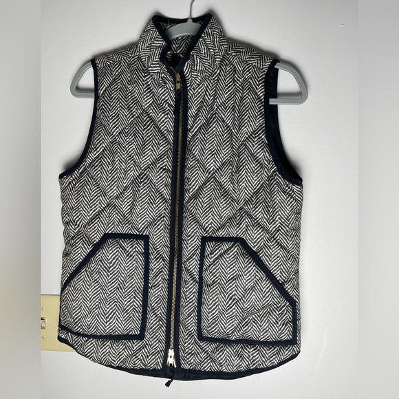 Closet Clear Out #19 J. Crew Black & White Vest - Picture 1 of 2